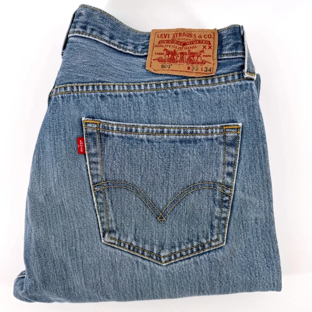 Vintage Levis 501 Original Jeans 35x33 Blue Med Wash Straight Leg Button Fly Y2K